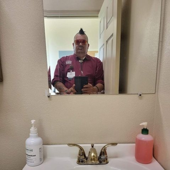 Meet your Posher, Gene - Picture 1 of 1